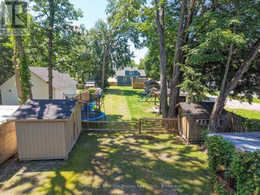 554 Lakeshore Drive — photo 33 of 40