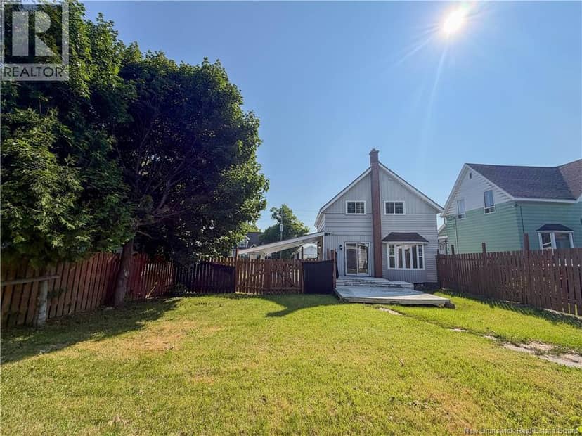 23 Sugarloaf Street — photo 3 of 24