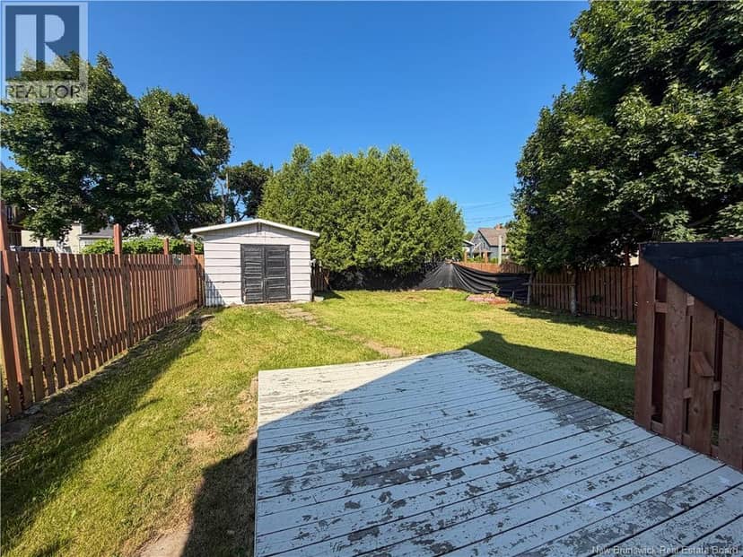 23 Sugarloaf Street — photo 4 of 24