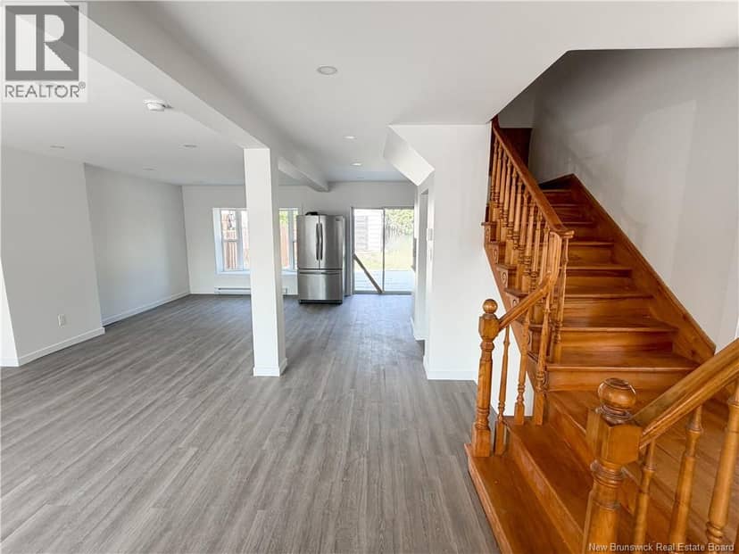 23 Sugarloaf Street — photo 7 of 24