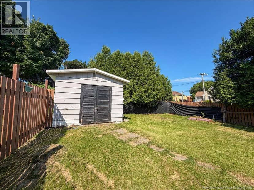 23 Sugarloaf Street — photo 5 of 24