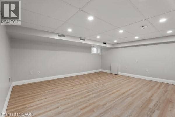 105 ROTHSAY Avenue — photo 30 of 40