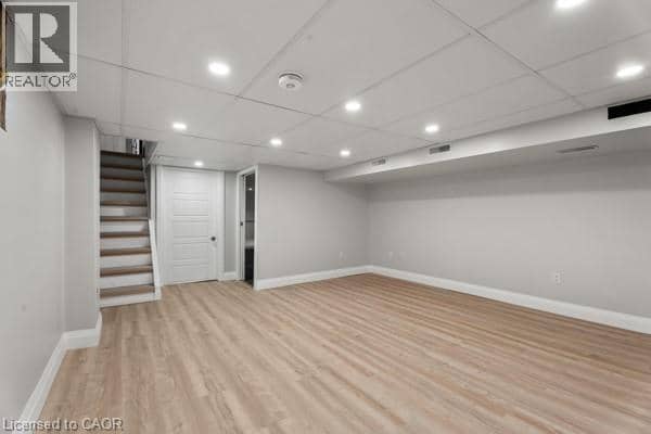 105 ROTHSAY Avenue — photo 29 of 40