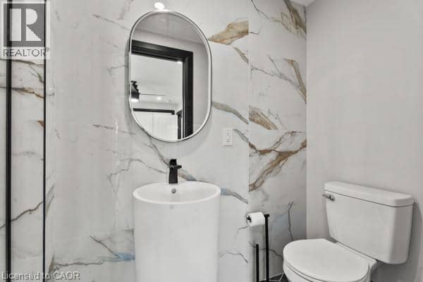 105 ROTHSAY Avenue — photo 20 of 40