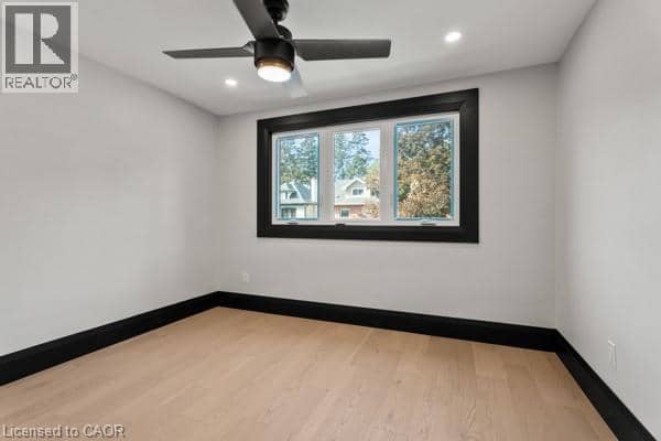 105 ROTHSAY Avenue — photo 25 of 40