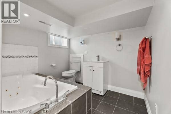 105 ROTHSAY Avenue — photo 31 of 40