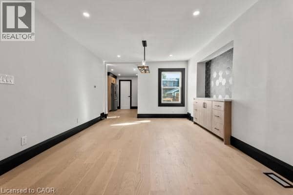 105 ROTHSAY Avenue — photo 13 of 40