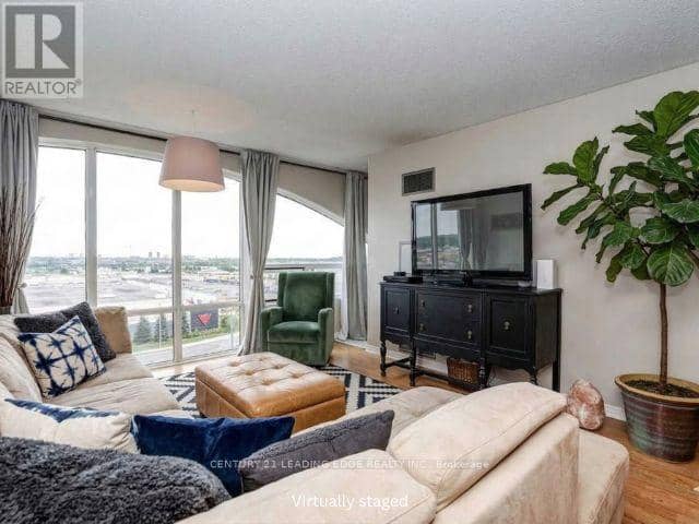 815 - 1665 Pickering Parkway, Pickering, photo 3