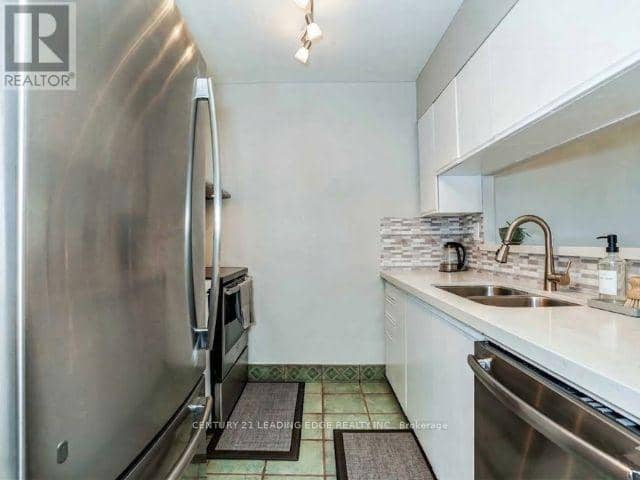 815 - 1665 Pickering Parkway — photo 9 of 29