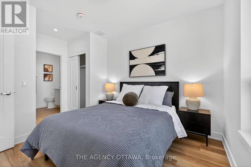 209 - 3085 Riverside Drive — photo 24 of 40