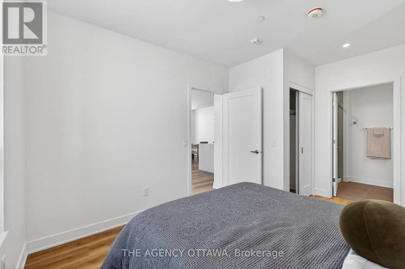 209 - 3085 Riverside Drive — photo 26 of 40