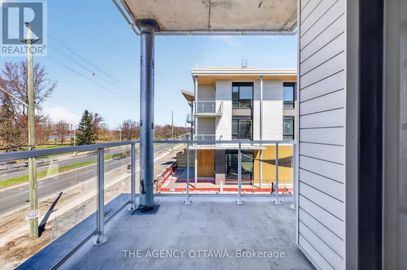 209 - 3085 Riverside Drive — photo 39 of 40