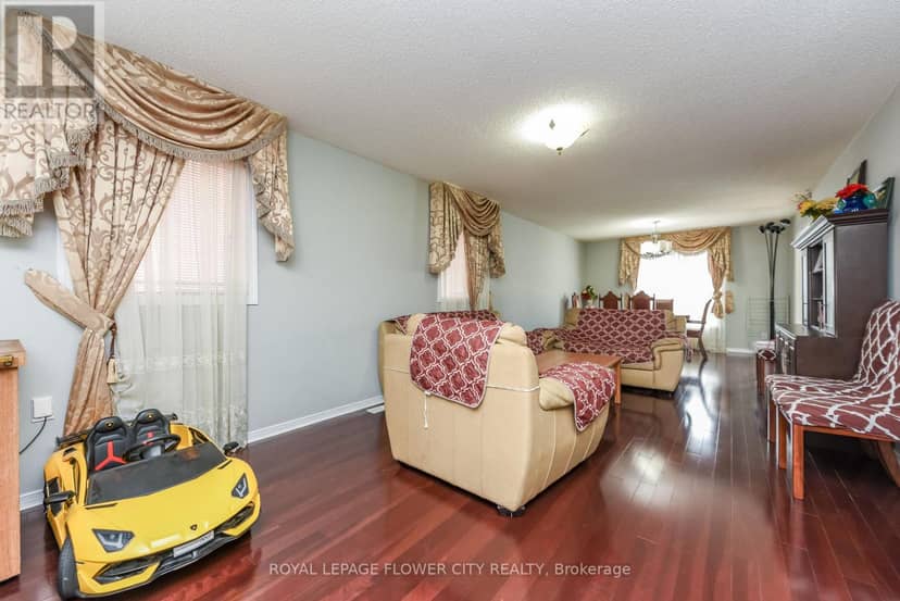 46 Pertosa Drive — photo 8 of 40