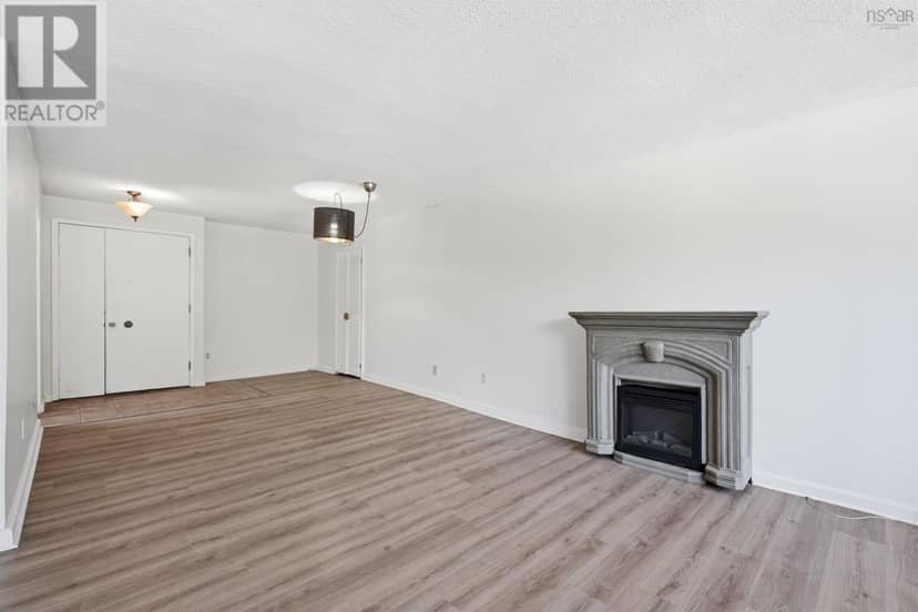 210 5959 Spring Garden Road — photo 13 of 35