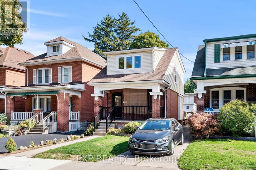 105 Rothsay Avenue — photo 4 of 37