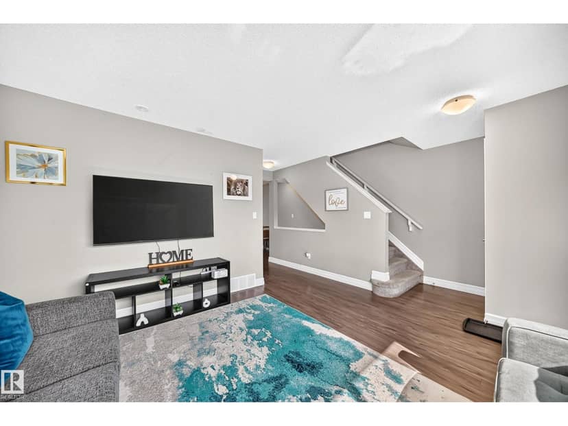 10 415 clareview Rd NW NW NW — photo 9 of 40