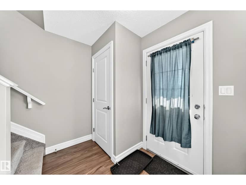 10 415 clareview Rd NW NW NW — photo 33 of 40