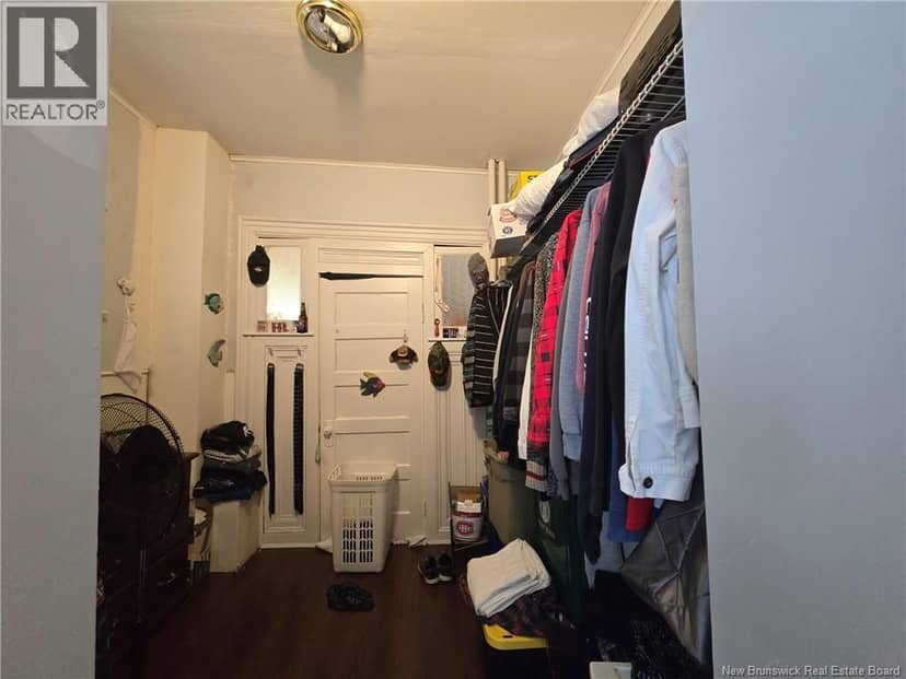 212 Douglas Avenue — photo 10 of 24