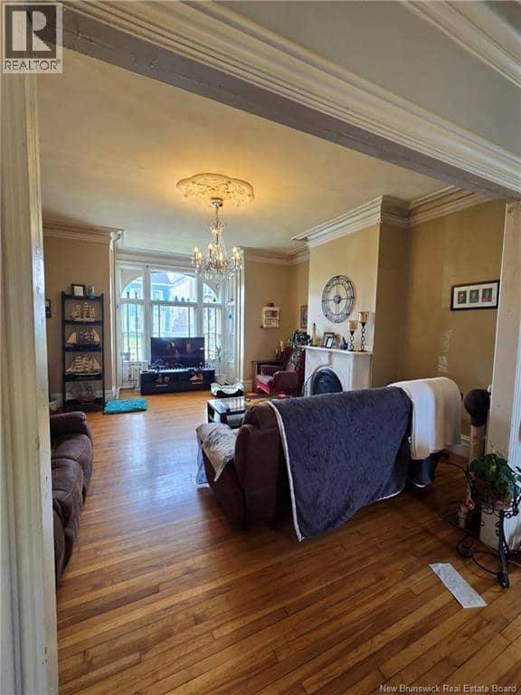 212 Douglas Avenue — photo 5 of 24