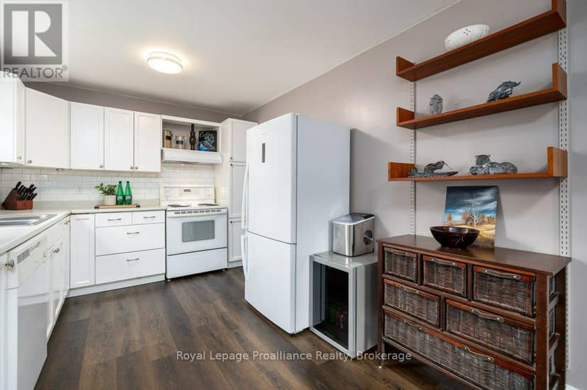 61 Pelham Street — photo 12 of 40