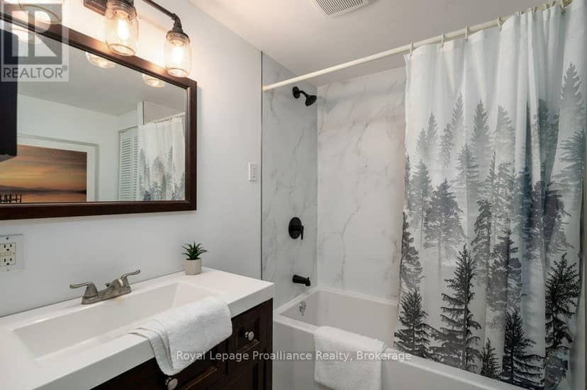 61 Pelham Street — photo 20 of 40
