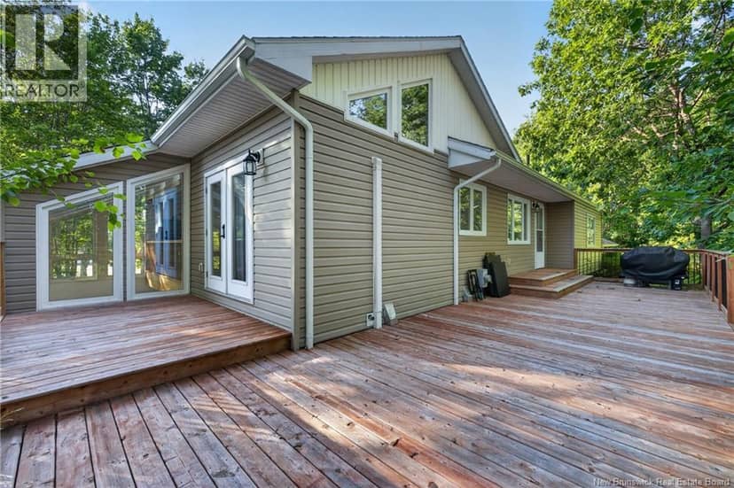 410 Densmore Street — photo 4 of 35