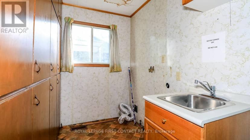 21 Sunnidale Road — photo 33 of 40