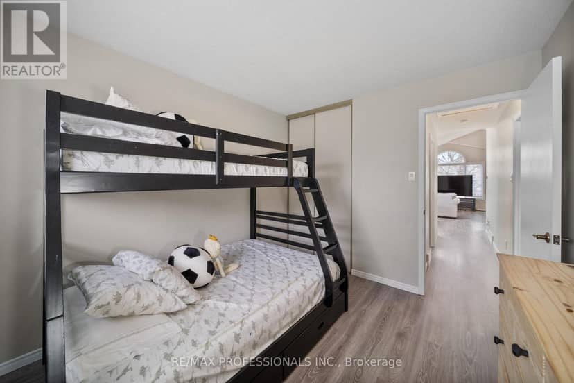 522 Trico Drive — photo 12 of 38