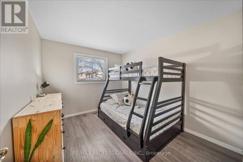 522 Trico Drive — photo 13 of 38