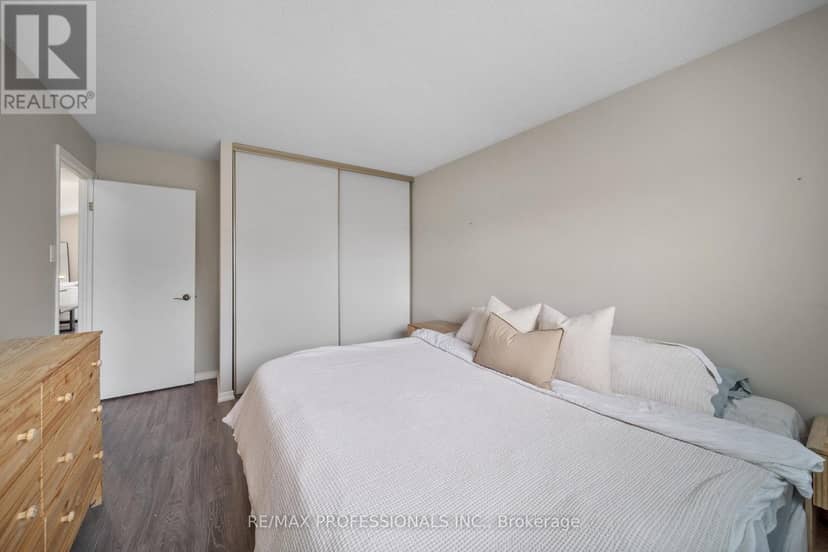 522 Trico Drive — photo 16 of 38