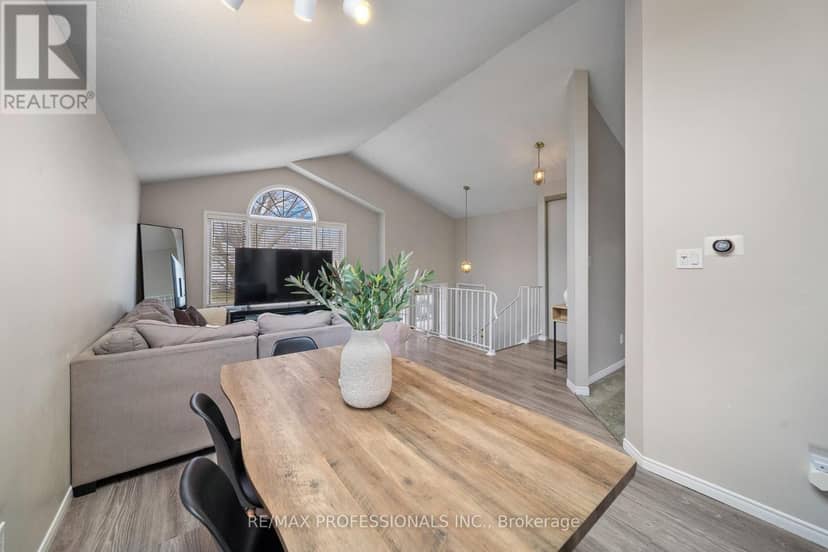 522 Trico Drive — photo 17 of 38