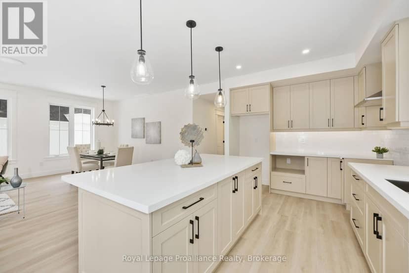 4 Hollingsworth Street — photo 18 of 40