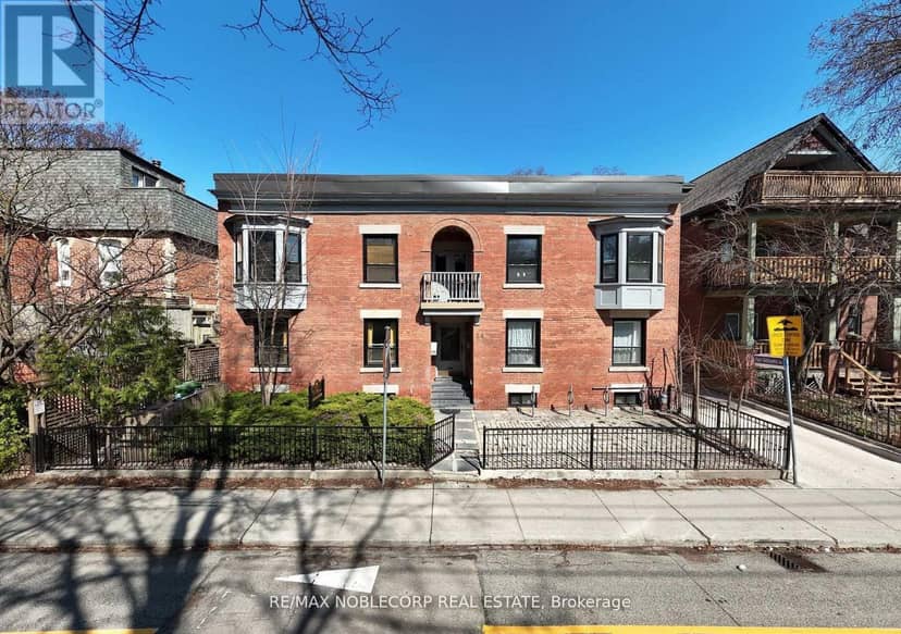 34 Winchester Street, Toronto, photo 3