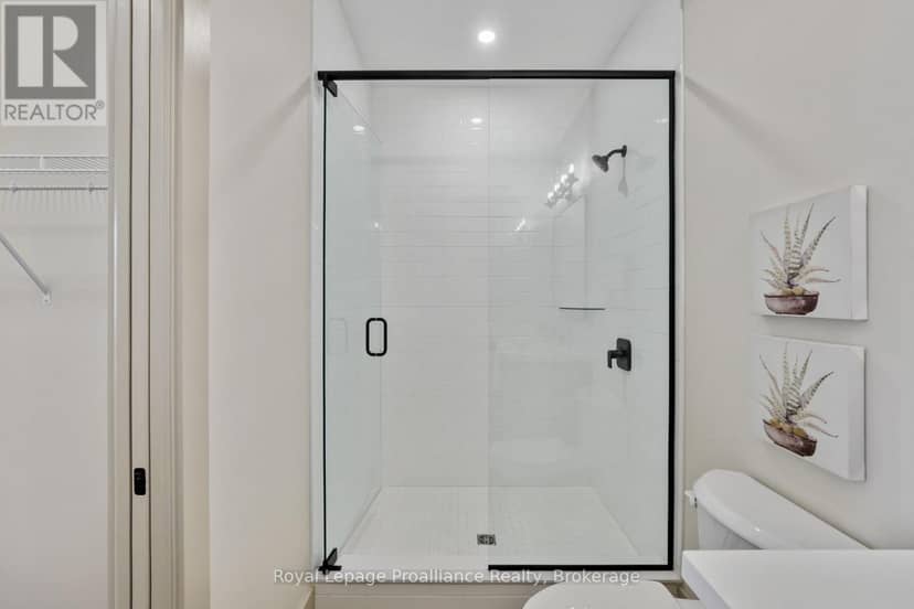 29 Hollingsworth Street — photo 31 of 31