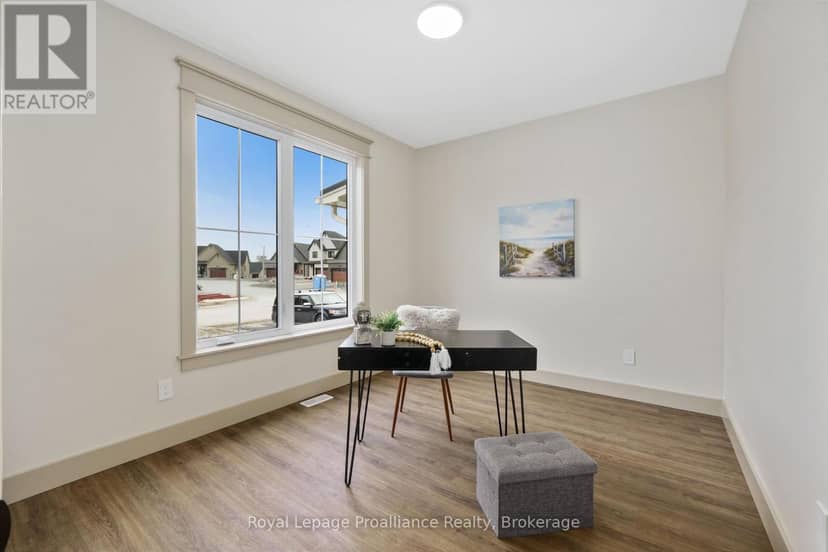 29 Hollingsworth Street — photo 7 of 31