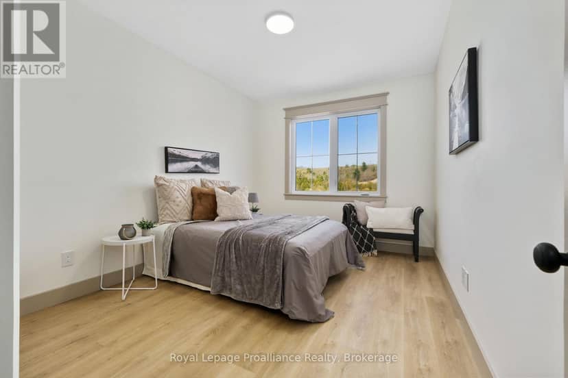 27 Hollingsworth Street — photo 27 of 37
