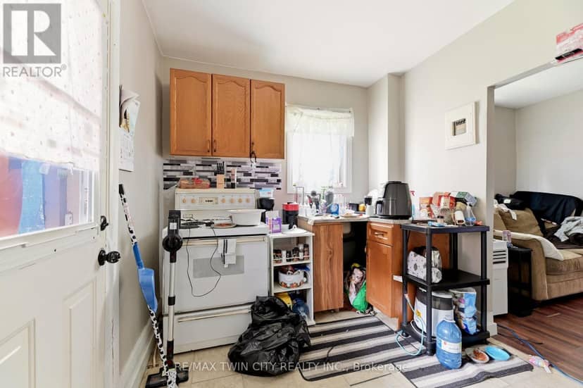 13 Usher Street — photo 17 of 33