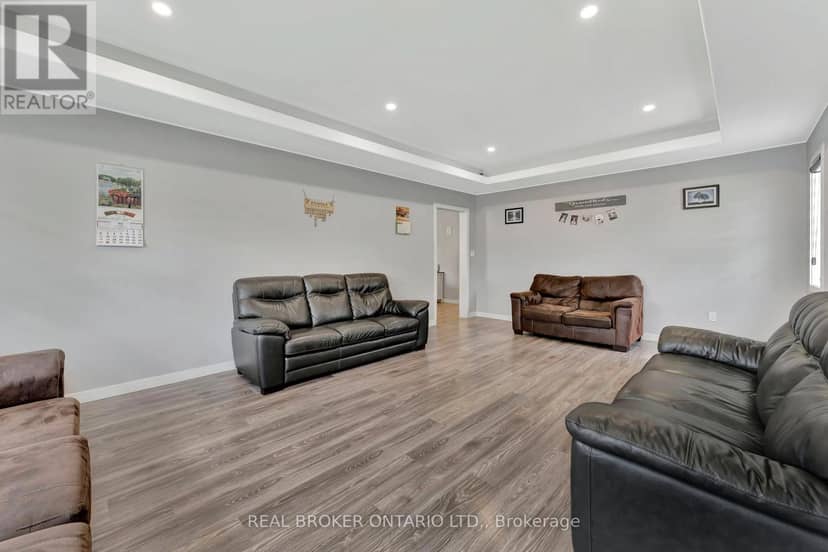12 Albert Street — photo 14 of 40