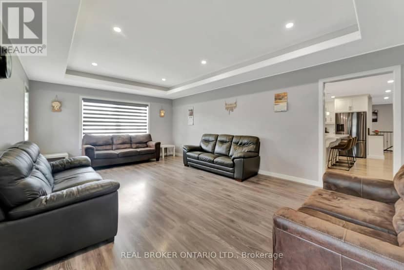 12 Albert Street — photo 15 of 40