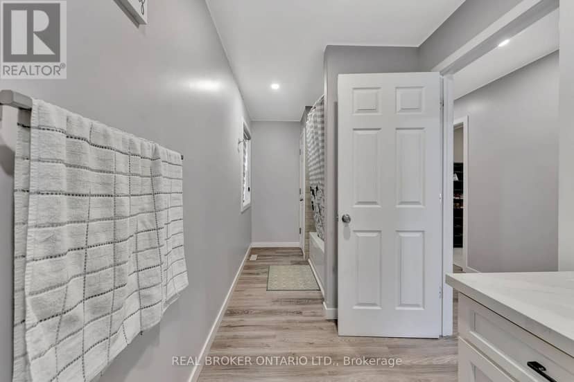 12 Albert Street — photo 23 of 40