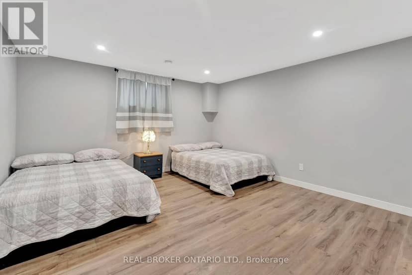 12 Albert Street — photo 27 of 40