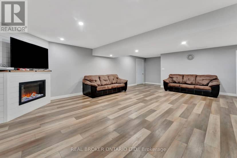 12 Albert Street — photo 30 of 40