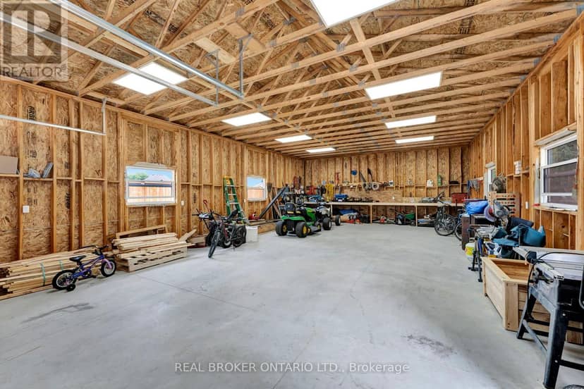 12 Albert Street — photo 40 of 40