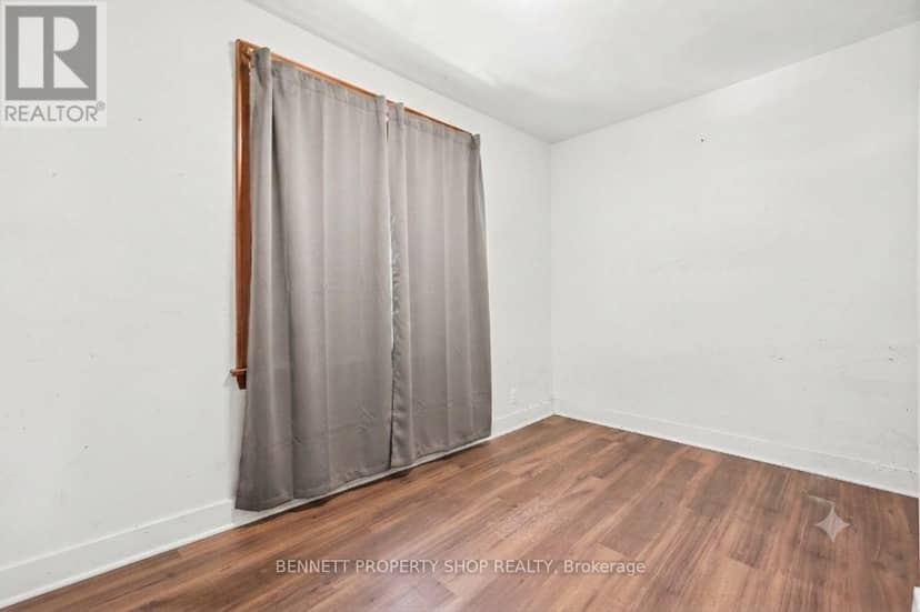 1361 Summerville Avenue — photo 9 of 13