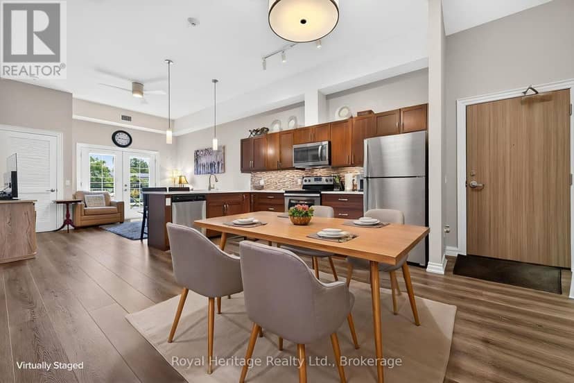 204 - 25 King Street — photo 1 of 40