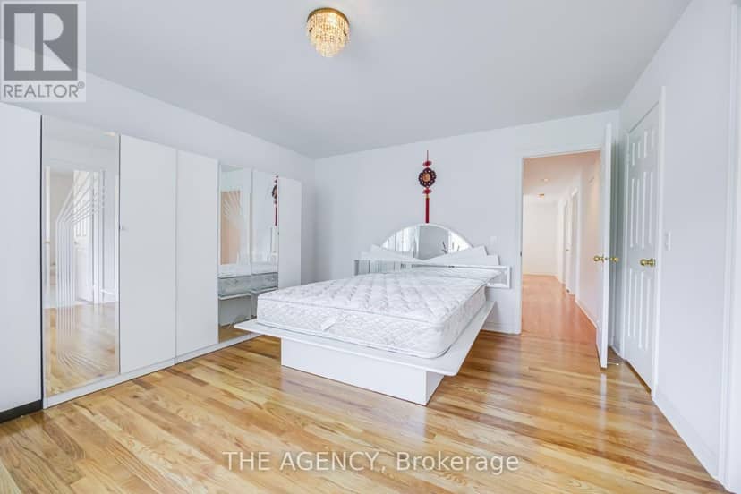 68 Townsgate Drive — photo 15 of 21