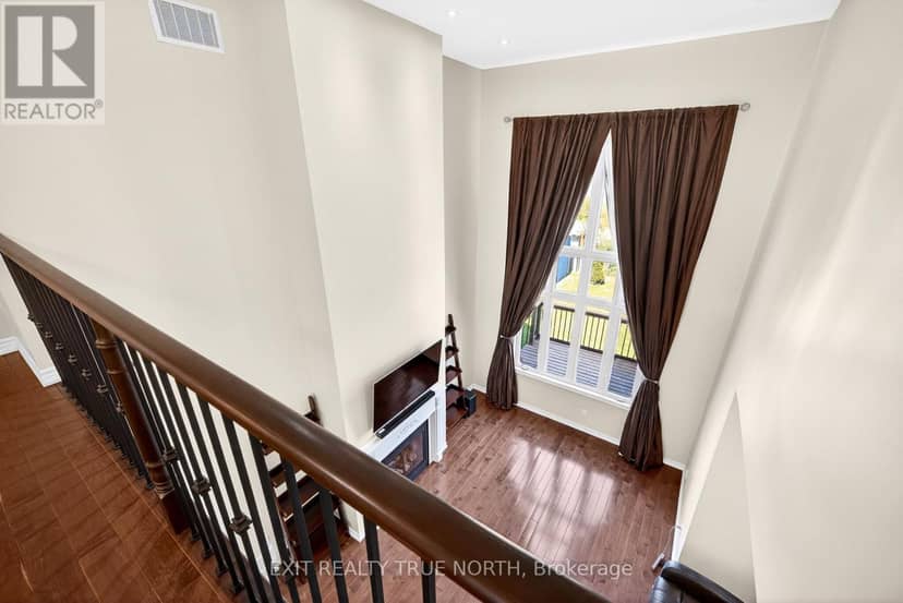 27 Grand Poplar Lane — photo 17 of 35