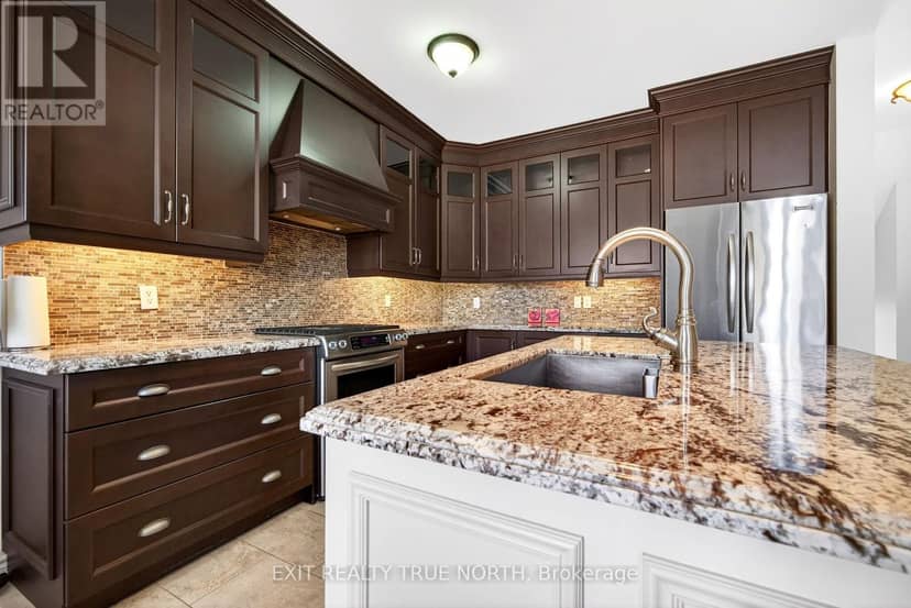 27 Grand Poplar Lane — photo 7 of 35