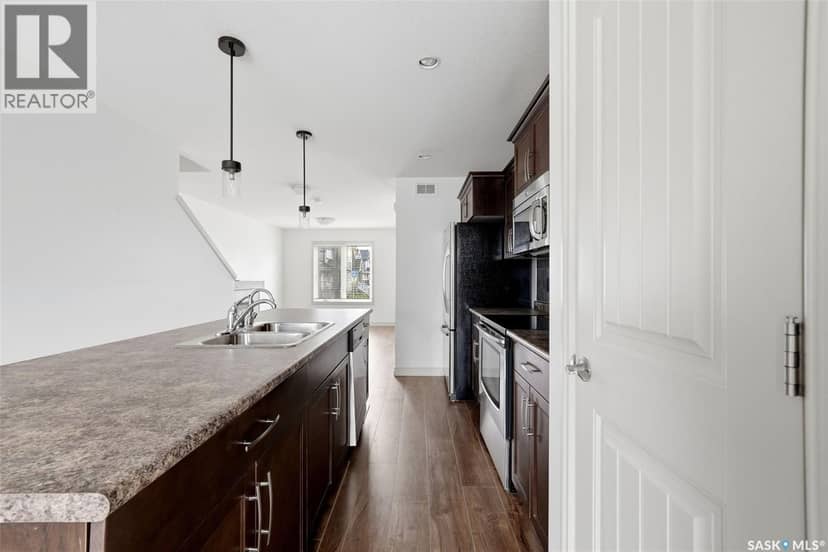 4348 Shaffer STREET — photo 10 of 40