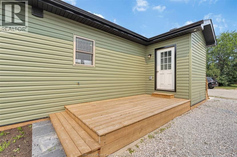 77 Julie Lane — photo 3 of 16